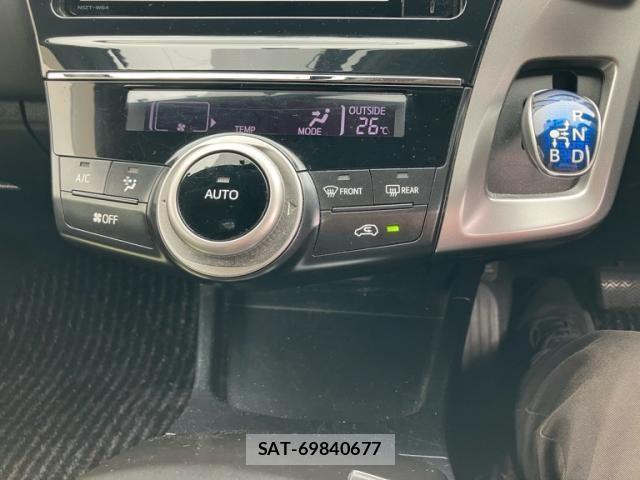 Toyota PRIUS ALPHA 2015-07 7359420-16