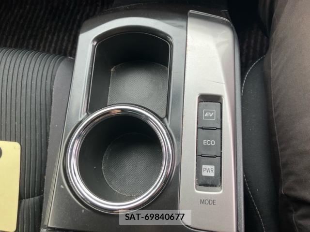 Toyota PRIUS ALPHA 2015-07 7359420-17