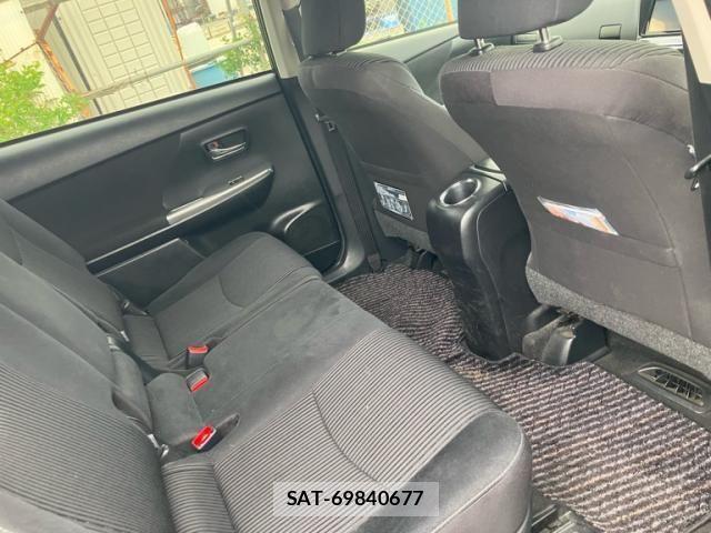 Toyota PRIUS ALPHA 2015-07 7359420-8