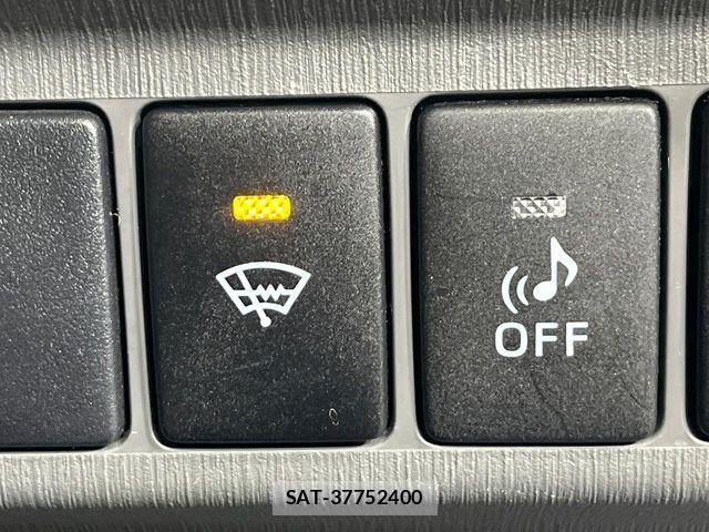 Toyota PRIUS ALPHA 2012-01 7359414-3