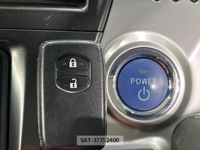 Toyota PRIUS ALPHA 2012-01 7359414-5