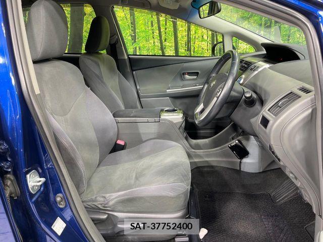 Toyota PRIUS ALPHA 2012-01 7359414-7
