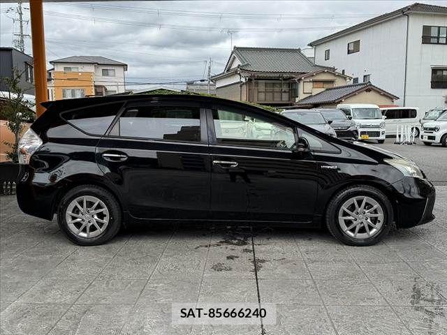 Toyota PRIUS ALPHA 2013-10 7359417-10
