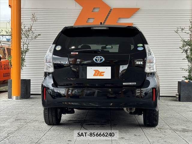 Toyota PRIUS ALPHA 2013-10 7359417-13