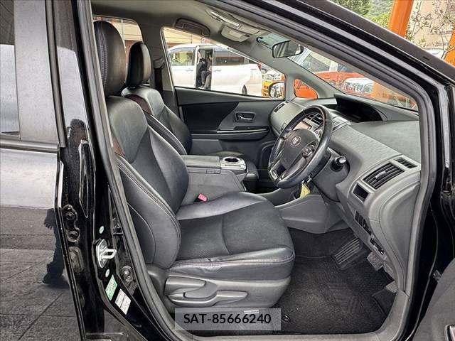 Toyota PRIUS ALPHA 2013-10 7359417-15
