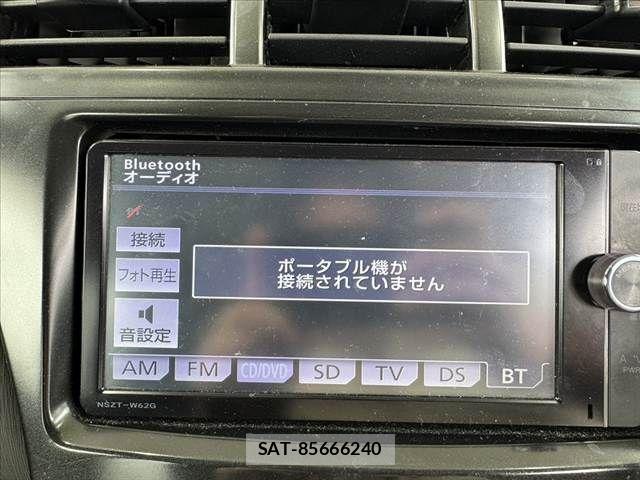 Toyota PRIUS ALPHA 2013-10 7359417-4