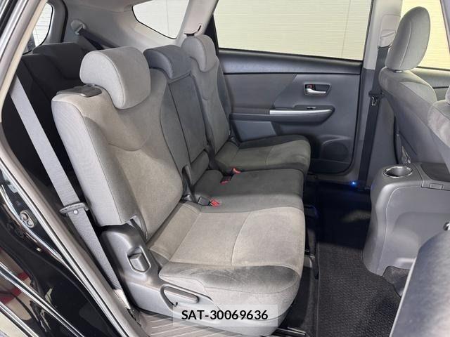 Toyota PRIUS ALPHA 2013-11 7359412-9