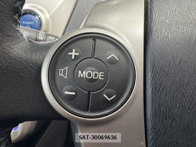 Toyota PRIUS ALPHA 2013-11 7359412-14