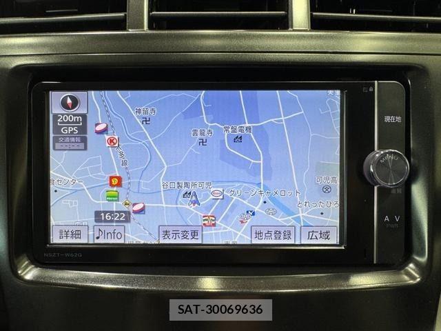 Toyota PRIUS ALPHA 2013-11 7359412-16