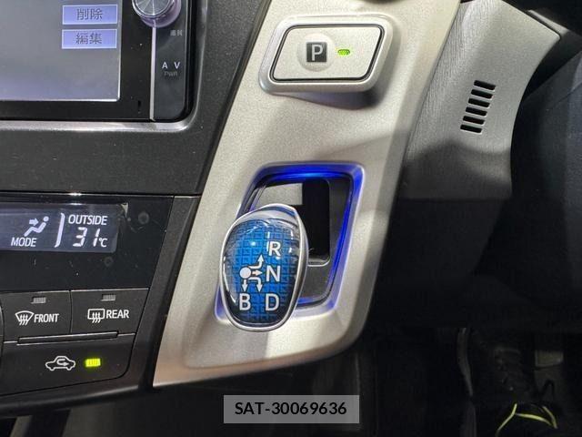 Toyota PRIUS ALPHA 2013-11 7359412-19