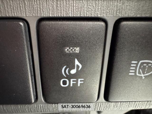 Toyota PRIUS ALPHA 2013-11 7359412-23
