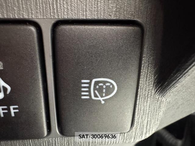 Toyota PRIUS ALPHA 2013-11 7359412-24