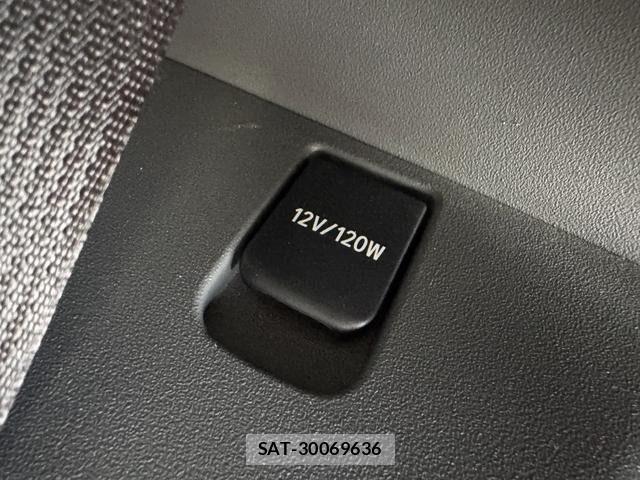 Toyota PRIUS ALPHA 2013-11 7359412-25