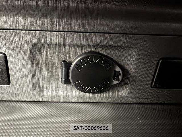 Toyota PRIUS ALPHA 2013-11 7359412-26
