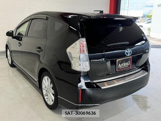 Toyota PRIUS ALPHA 2013-11 7359412-3