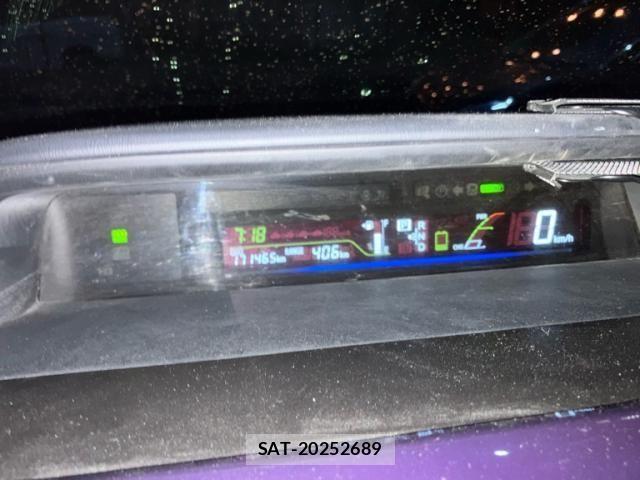 Toyota PRIUS ALPHA 2012-02 7359422-17