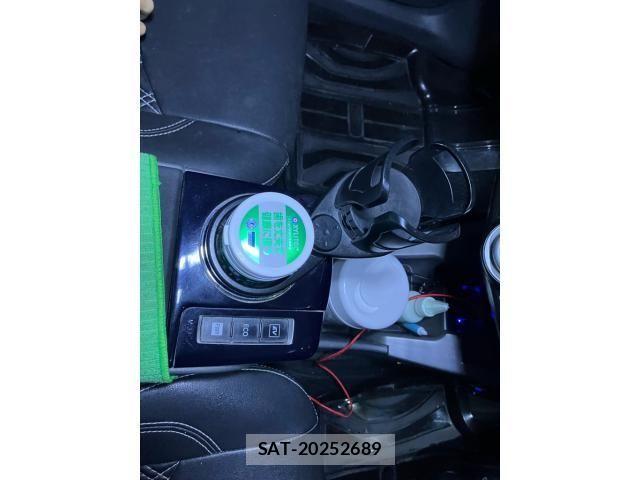 Toyota PRIUS ALPHA 2012-02 7359422-18