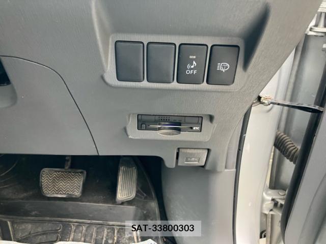 Toyota PRIUS ALPHA 2011-06 7359416-16