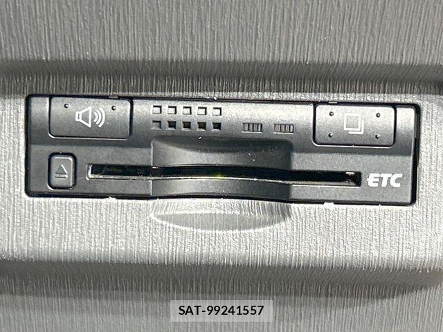 Toyota PRIUS ALPHA 2013-09 7393682-4