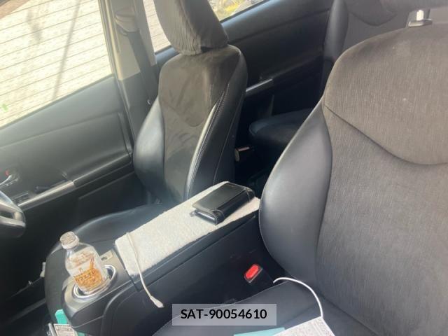 Toyota PRIUS ALPHA 2015-01 7393689-16