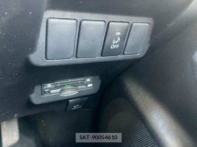 Toyota PRIUS ALPHA 2015-01 7393689-21