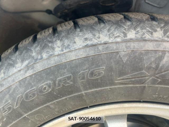 Toyota PRIUS ALPHA 2015-01 7393689-6