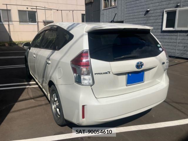 Toyota PRIUS ALPHA 2015-01 7393689-8