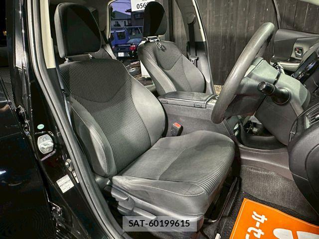 Toyota PRIUS ALPHA 2015-07 7393688-5