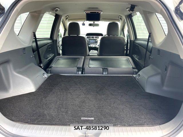 Toyota PRIUS ALPHA 2013-09 7393687-10
