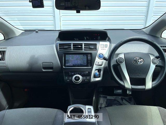 Toyota PRIUS ALPHA 2013-09 7393687-1