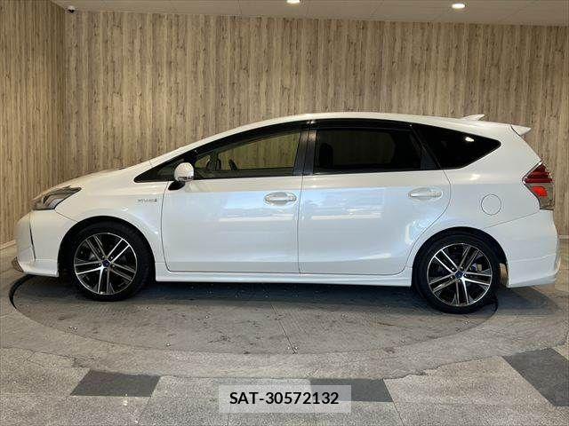 Toyota PRIUS ALPHA 2015-06 7393683-19