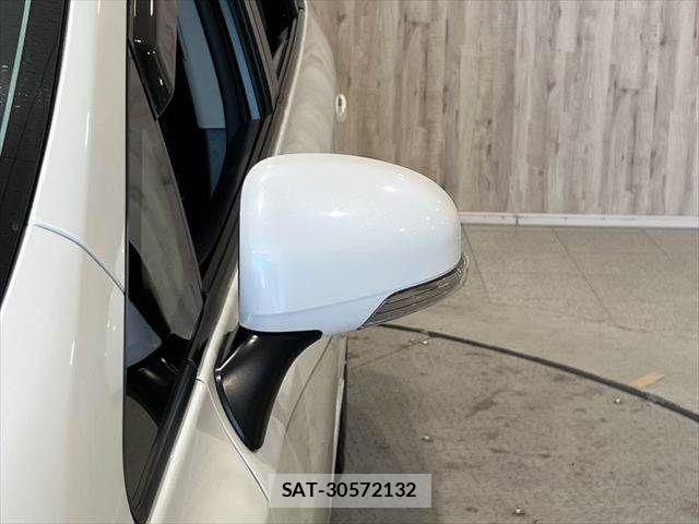 Toyota PRIUS ALPHA 2015-06 7393683-21