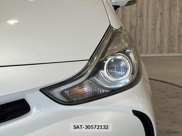 Toyota PRIUS ALPHA 2015-06 7393683-23