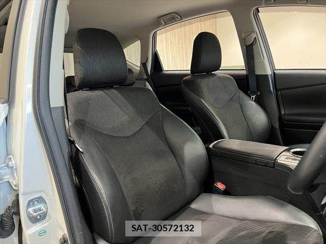 Toyota PRIUS ALPHA 2015-06 7393683-6