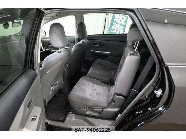 Toyota PRIUS ALPHA 2012-08 7393690-10