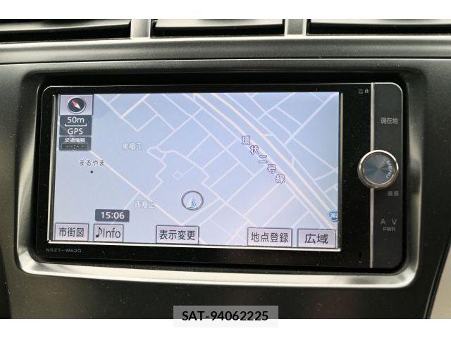 Toyota PRIUS ALPHA 2012-08 7393690-18