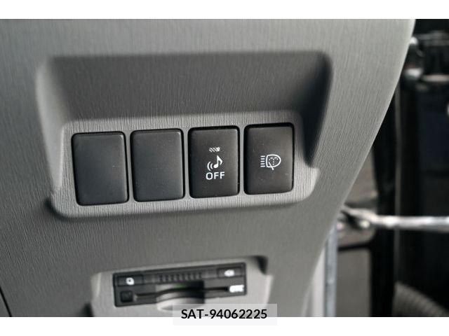 Toyota PRIUS ALPHA 2012-08 7393690-23