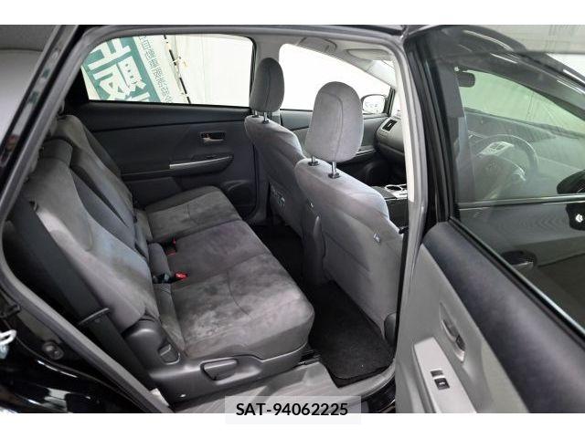 Toyota PRIUS ALPHA 2012-08 7393690-8