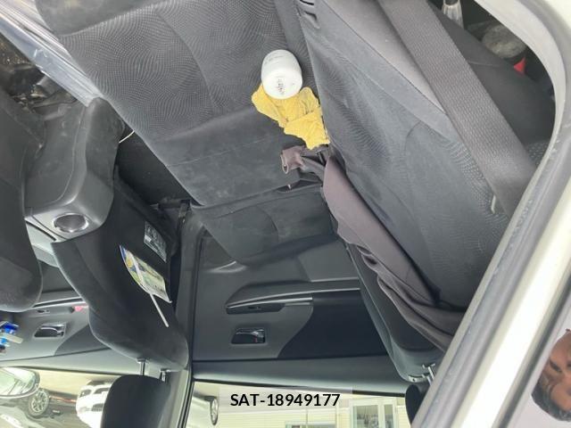 Toyota PRIUS ALPHA 2014-02 7393691-9