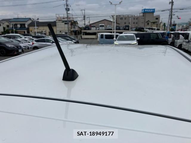 Toyota PRIUS ALPHA 2014-02 7393691-11