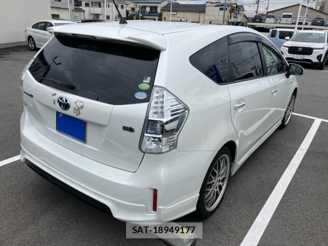 Toyota PRIUS ALPHA 2014-02 7393691-12
