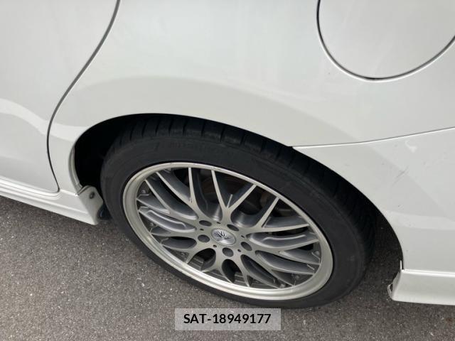 Toyota PRIUS ALPHA 2014-02 7393691-13
