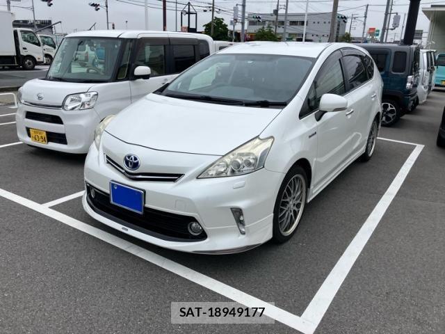 Toyota PRIUS ALPHA 2014-02 7393691-1