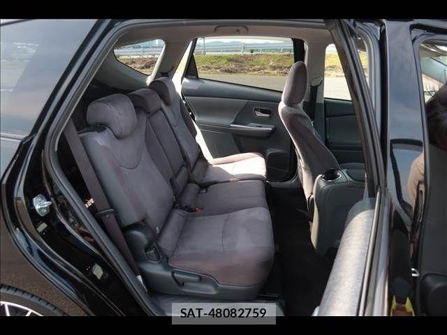 Toyota PRIUS ALPHA 2012-05 7457025-15