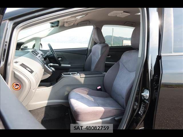 Toyota PRIUS ALPHA 2012-05 7457025-18