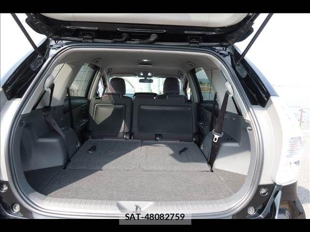 Toyota PRIUS ALPHA 2012-05 7457025-22