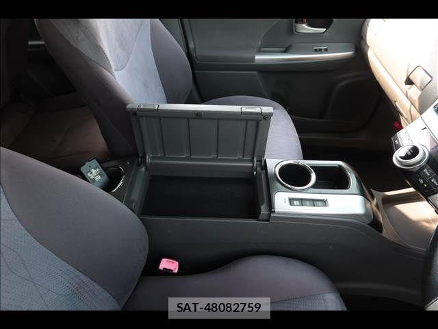 Toyota PRIUS ALPHA 2012-05 7457025-26
