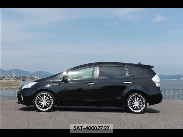 Toyota PRIUS ALPHA 2012-05 7457025-2