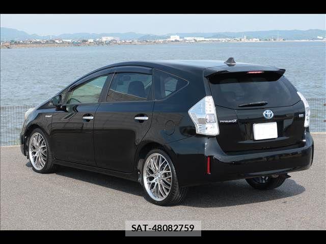 Toyota PRIUS ALPHA 2012-05 7457025-3