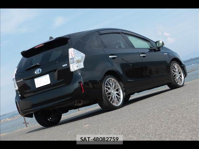 Toyota PRIUS ALPHA 2012-05 7457025-7